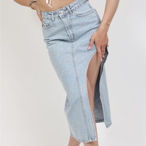 Available sizes 2, 4, 6.